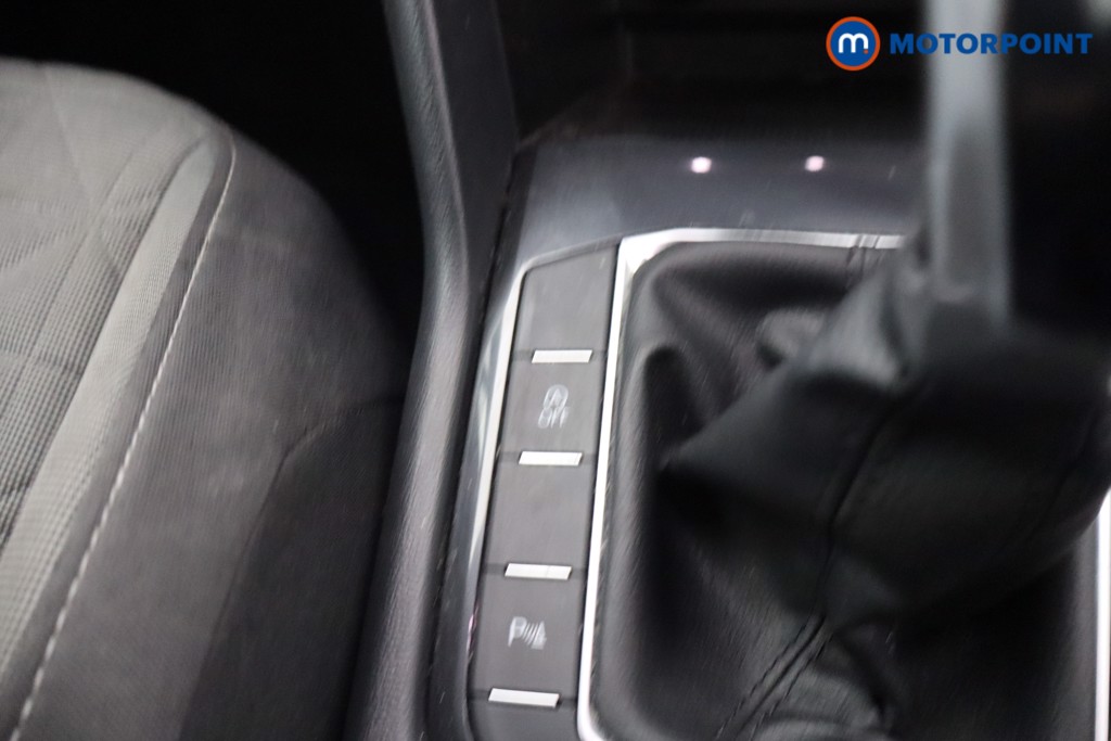 Volkswagen Tiguan Life Manual Petrol SUV - Stock Number (1659974) - 16th supplementary image