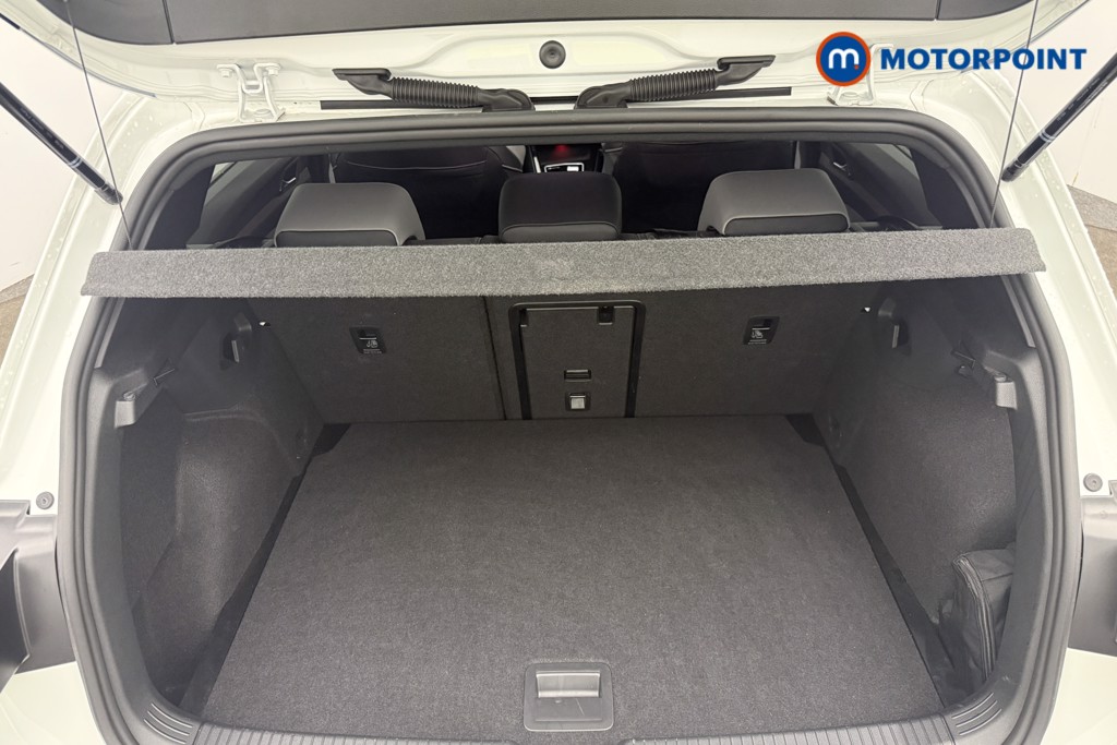 Volkswagen Golf R-Line Automatic Petrol Hatchback - Stock Number (1660359) - 12th supplementary image