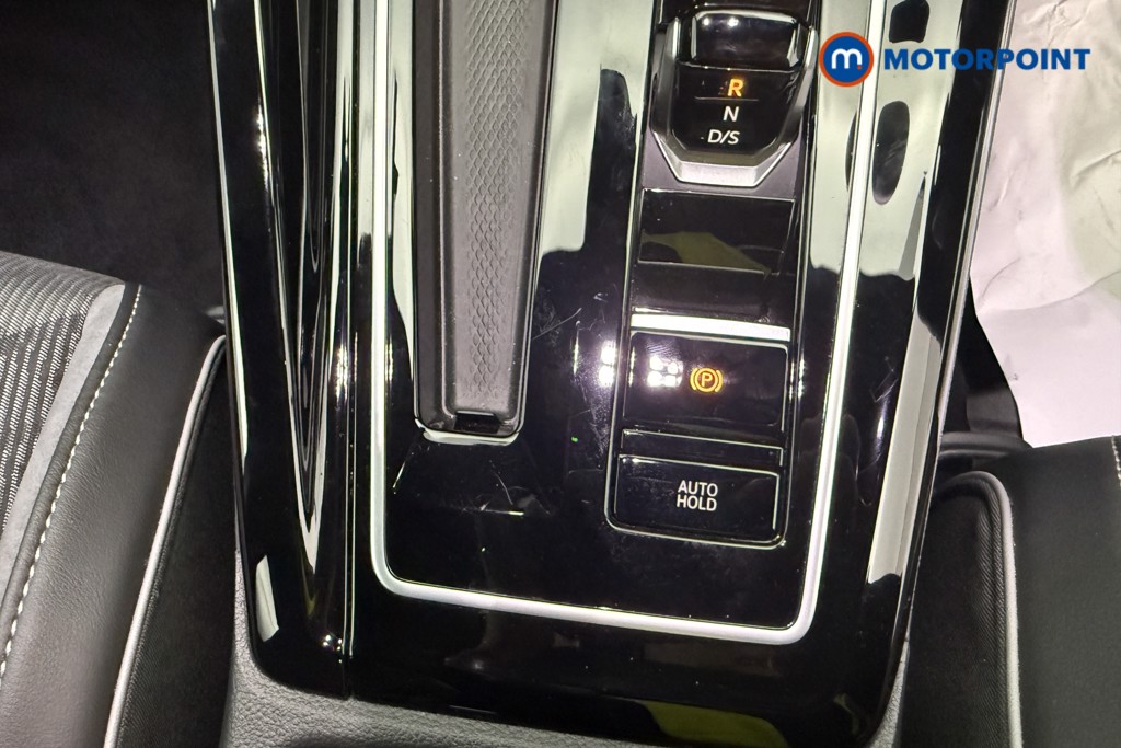 Volkswagen Golf R-Line Automatic Petrol Hatchback - Stock Number (1660359) - 19th supplementary image