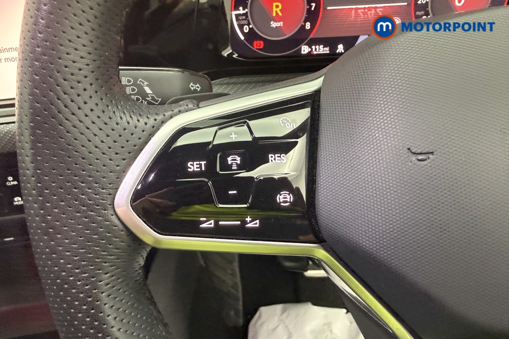 Volkswagen Golf R-Line Automatic Petrol Hatchback - Stock Number (1660359) - 25th supplementary image