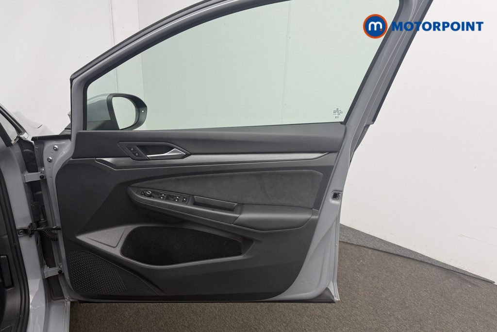 Volkswagen Golf Style Edition Manual Petrol Hatchback - Stock Number (1660360) - 13th supplementary image