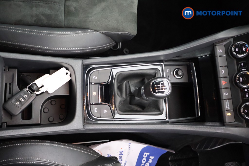 Skoda Karoq Se L Manual Petrol SUV - Stock Number (1660717) - 15th supplementary image