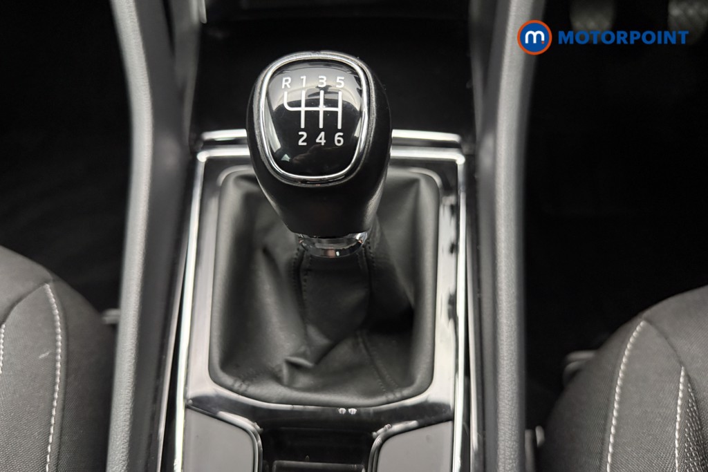 Skoda Karoq Se Drive Manual Petrol SUV - Stock Number (1661807) - 7th supplementary image