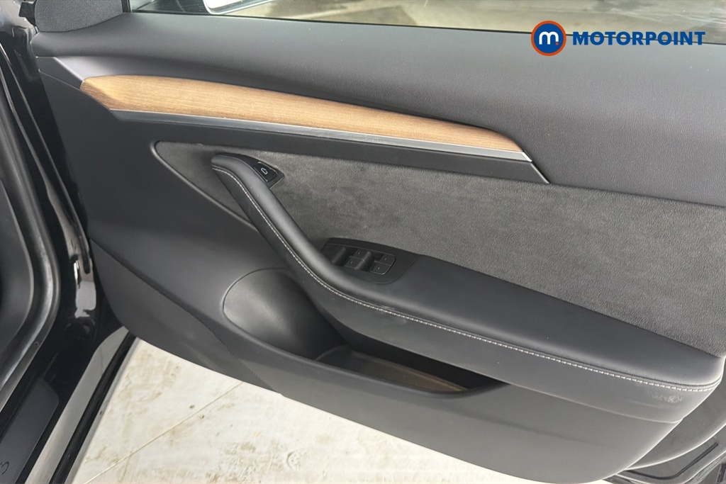 Tesla Model 3 Long Range Automatic Electric Saloon - Stock Number (1662701) - 18th supplementary image