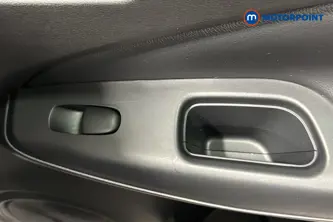Nissan Juke N-Connecta Automatic Petrol SUV - Stock Number (1662711) - 994th supplementary image