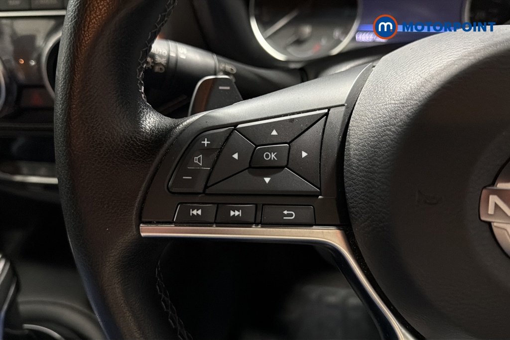 Nissan Juke N-Connecta Automatic Petrol SUV - Stock Number (1662711) - 4th supplementary image
