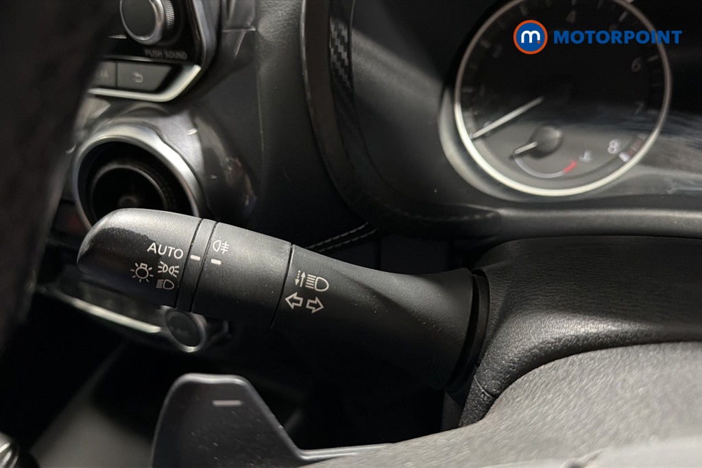 Nissan Juke N-Connecta Automatic Petrol SUV - Stock Number (1662711) - 5th supplementary image