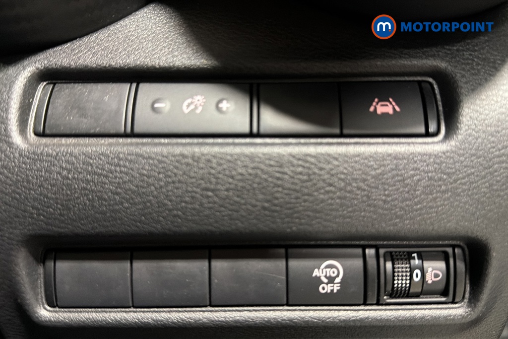 Nissan Juke N-Connecta Automatic Petrol SUV - Stock Number (1662711) - 11th supplementary image