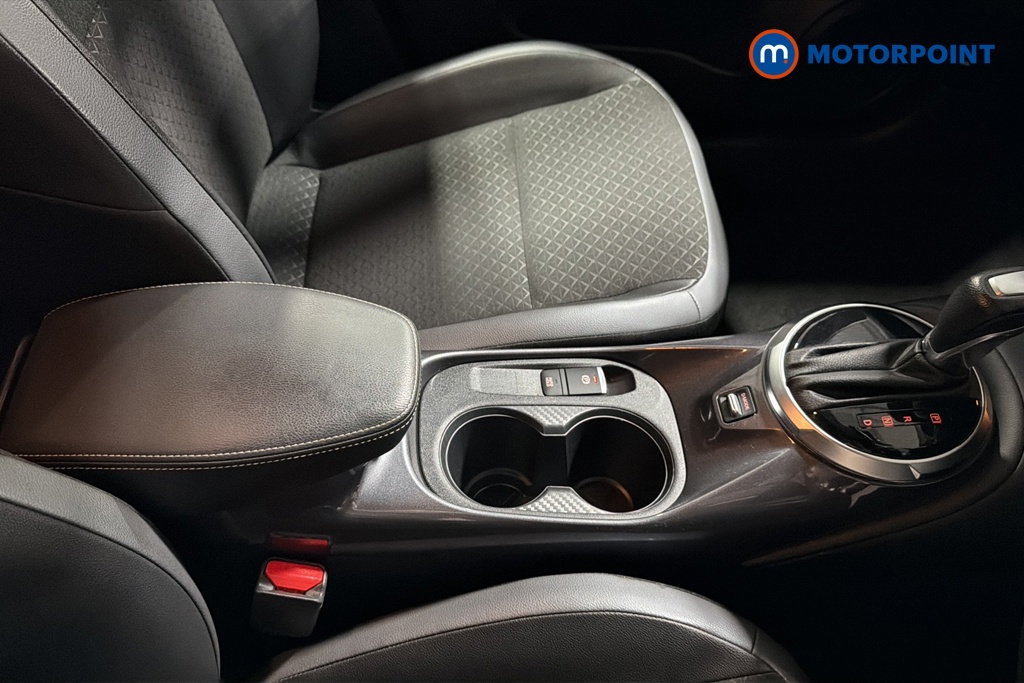 Nissan Juke N-Connecta Automatic Petrol SUV - Stock Number (1662711) - 15th supplementary image