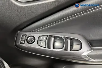 Nissan Juke N-Connecta Automatic Petrol SUV - Stock Number (1662711) - 19th supplementary image