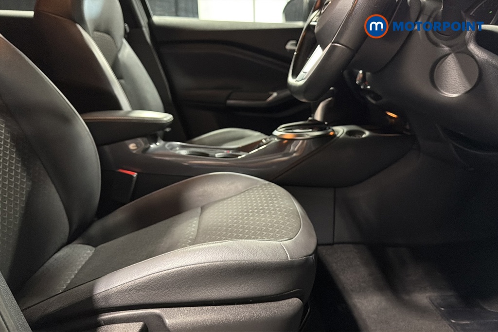 Nissan Juke N-Connecta Automatic Petrol SUV - Stock Number (1662711) - 22nd supplementary image