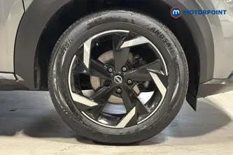 Nissan Juke N-Connecta Automatic Petrol SUV - Stock Number (1662711) - 47th supplementary image