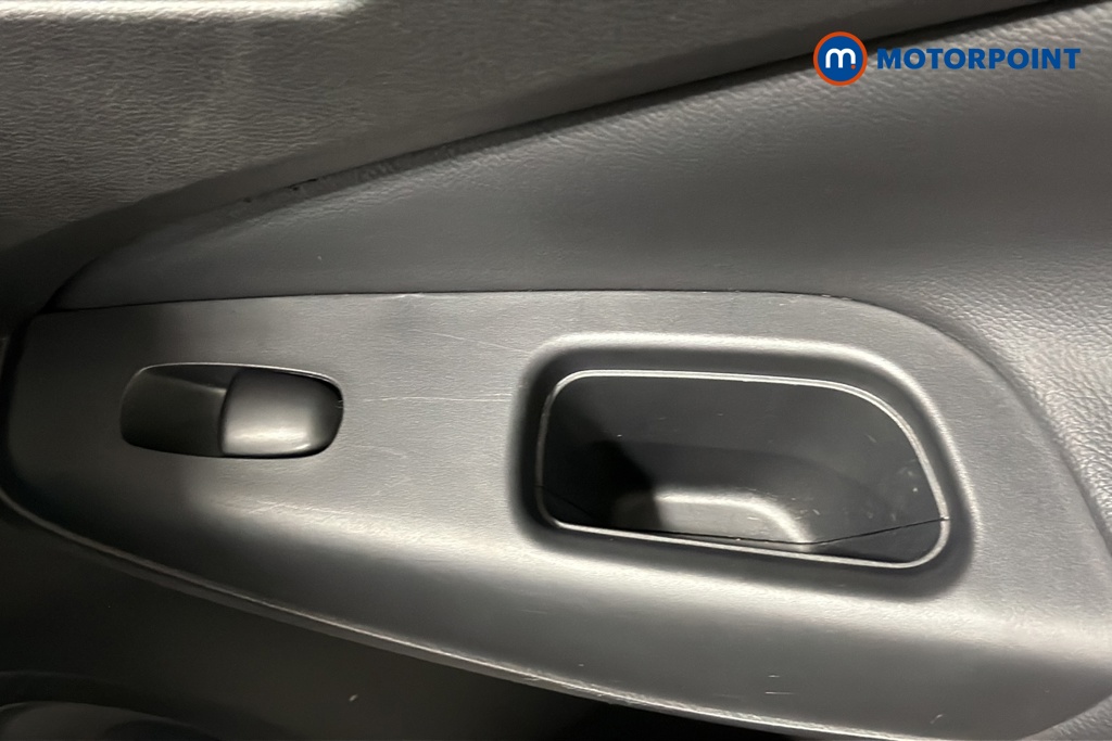 Nissan Juke N-Connecta Automatic Petrol SUV - Stock Number (1662734) - 994th supplementary image