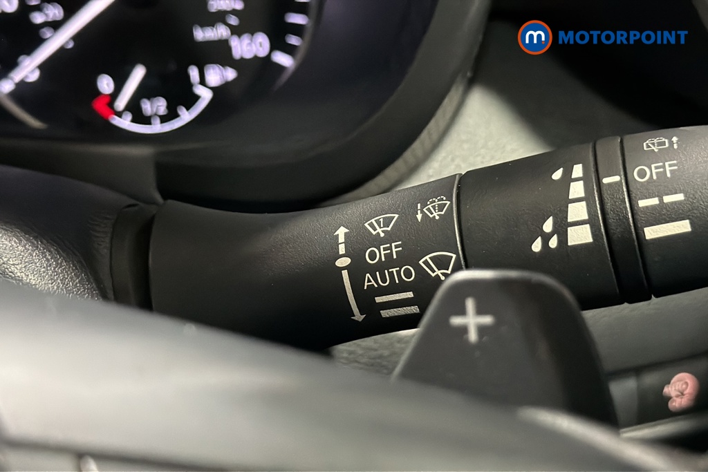 Nissan Juke N-Connecta Automatic Petrol SUV - Stock Number (1662734) - 999th supplementary image