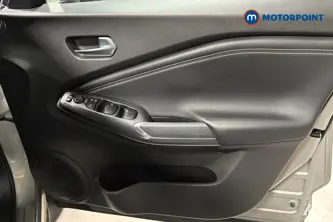 Nissan Juke N-Connecta Automatic Petrol SUV - Stock Number (1662734) - 10th supplementary image