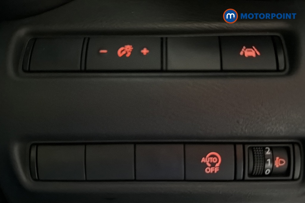 Nissan Juke N-Connecta Automatic Petrol SUV - Stock Number (1662734) - 11th supplementary image