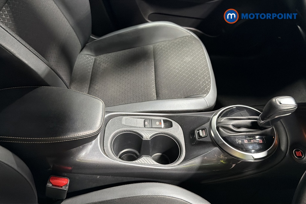 Nissan Juke N-Connecta Automatic Petrol SUV - Stock Number (1662734) - 15th supplementary image