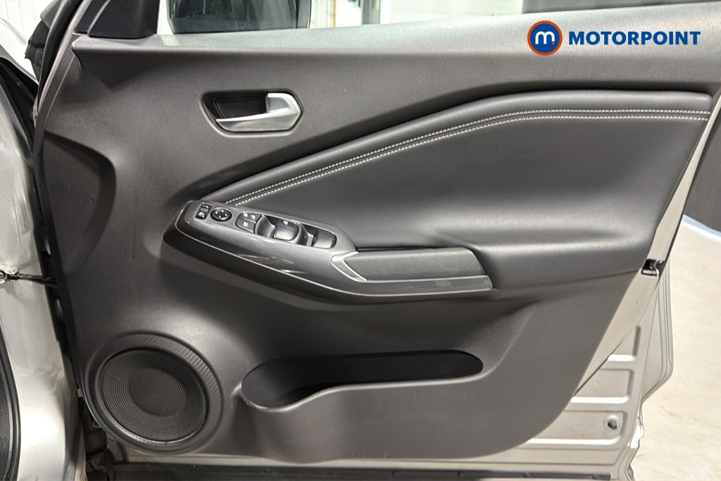 Nissan Juke N-Connecta Automatic Petrol SUV - Stock Number (1662734) - 18th supplementary image