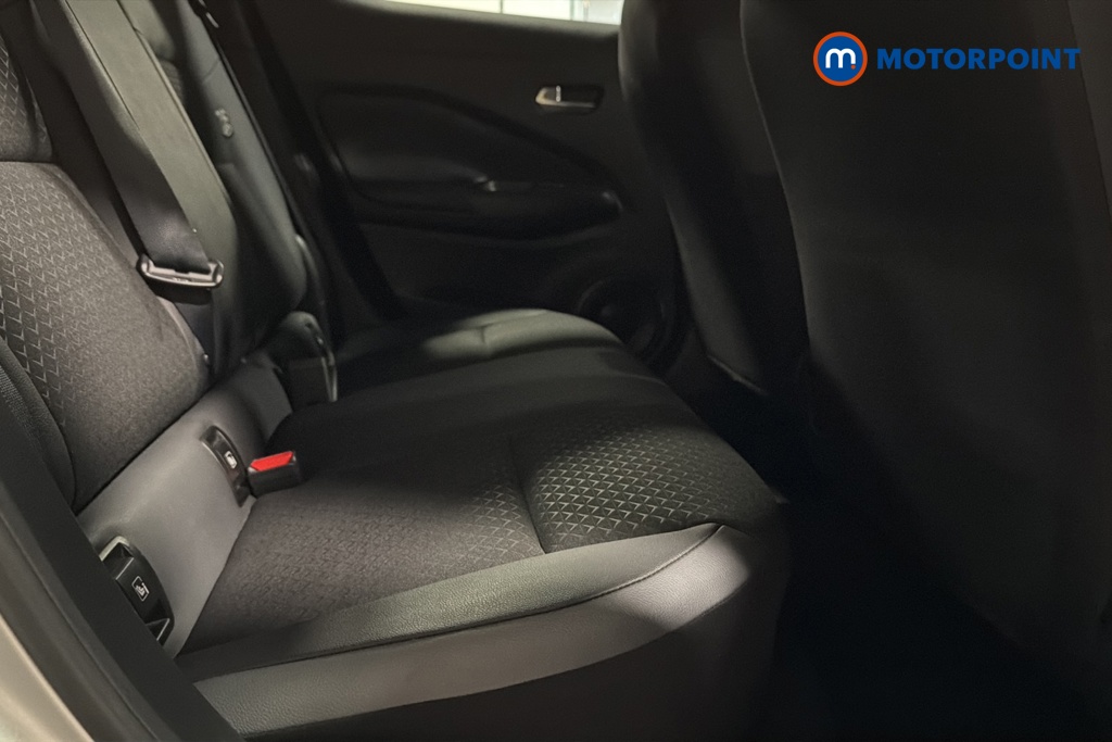 Nissan Juke N-Connecta Automatic Petrol SUV - Stock Number (1662734) - 25th supplementary image