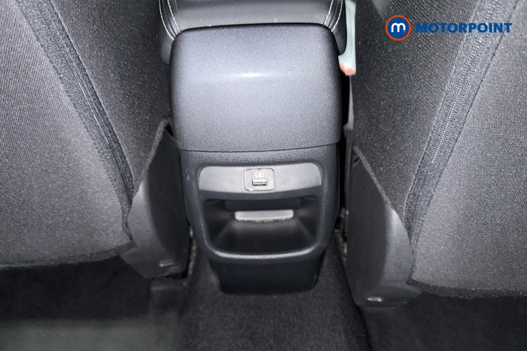 Nissan Juke N-Connecta Automatic Petrol SUV - Stock Number (1662734) - 28th supplementary image