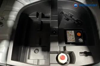 Nissan Juke N-Connecta Automatic Petrol SUV - Stock Number (1662734) - 33rd supplementary image