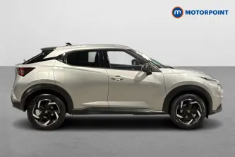 Nissan Juke N-Connecta Automatic Petrol SUV - Stock Number (1662734) - Passenger side