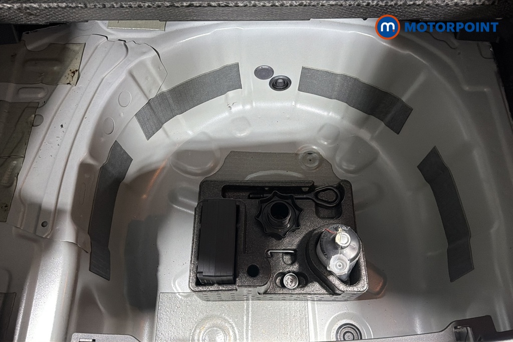 Volkswagen Polo Life Manual Petrol Hatchback - Stock Number (1662762) - 33rd supplementary image