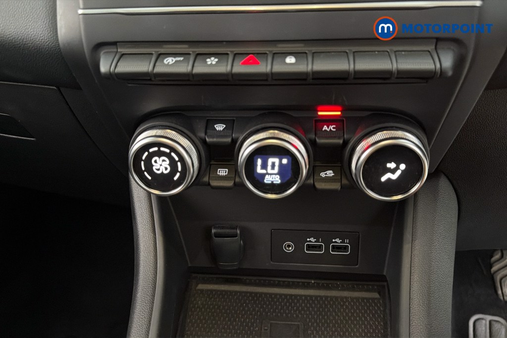 Renault Captur Techno Manual Petrol SUV - Stock Number (1662883) - 12th supplementary image