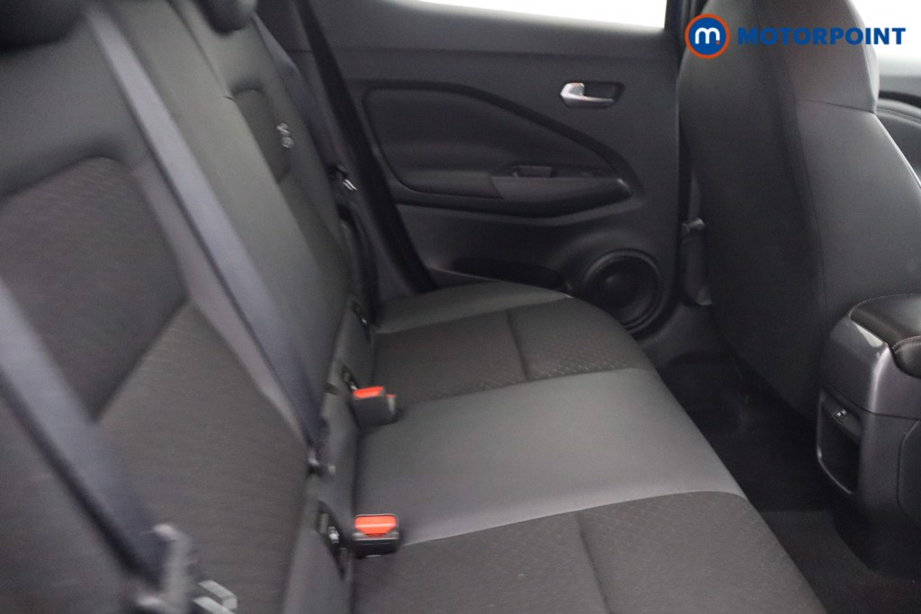 Nissan Juke N-Connecta Manual Petrol SUV - Stock Number (1663398) - 8th supplementary image