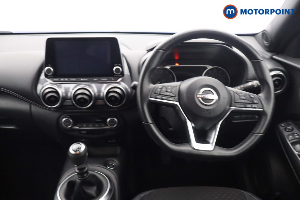 Nissan Juke N-Connecta Manual Petrol SUV - Stock Number (1663398) - 9th supplementary image