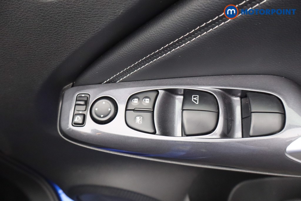 Nissan Juke N-Connecta Manual Petrol SUV - Stock Number (1663398) - 11th supplementary image