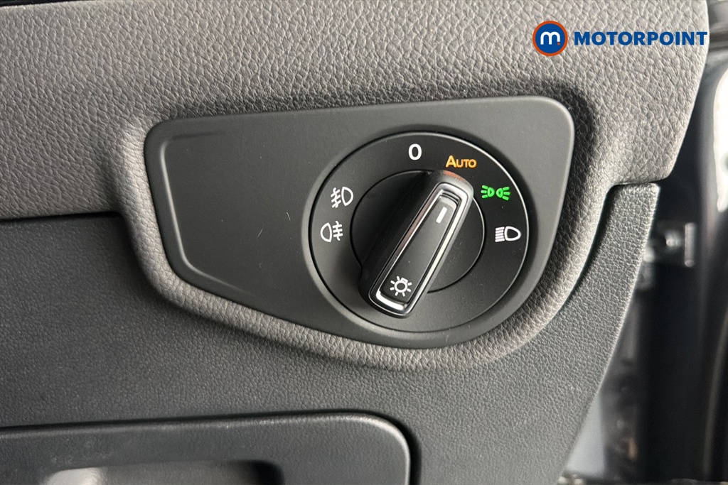 Volkswagen Touran SEL Automatic Petrol People Carrier - Stock Number (1663446) - 11th supplementary image