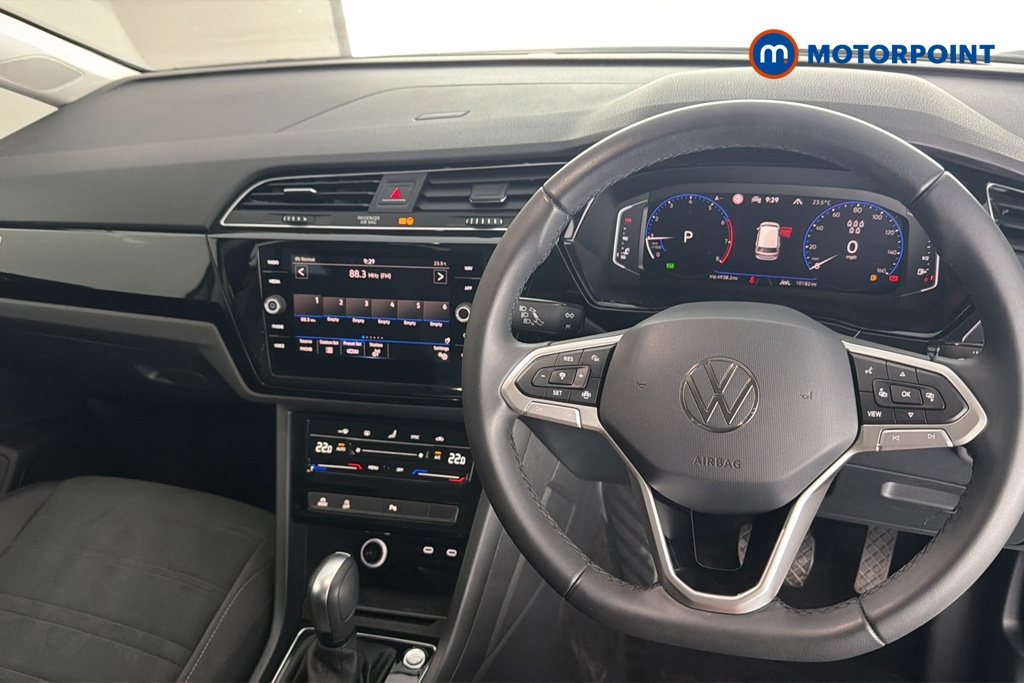Volkswagen Touran SEL Automatic Petrol People Carrier - Stock Number (1663446) - 1st supplementary image