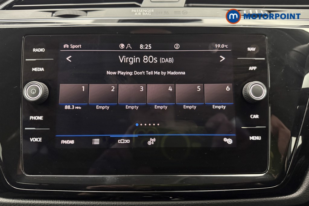 Volkswagen Touran SEL Automatic Petrol People Carrier - Stock Number (1663454) - 4th supplementary image