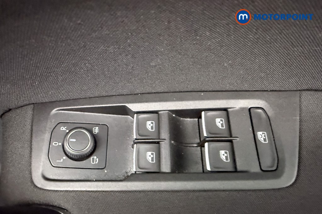 Volkswagen Touran SEL Automatic Petrol People Carrier - Stock Number (1663454) - 20th supplementary image