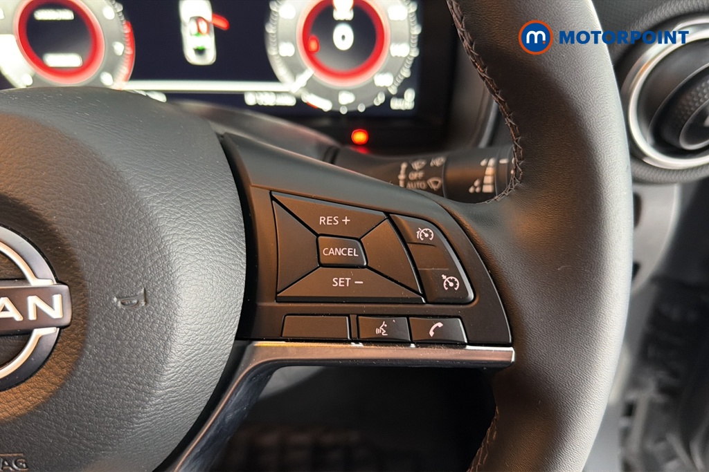 Nissan Juke N-Connecta Manual Petrol SUV - Stock Number (1663464) - 3rd supplementary image
