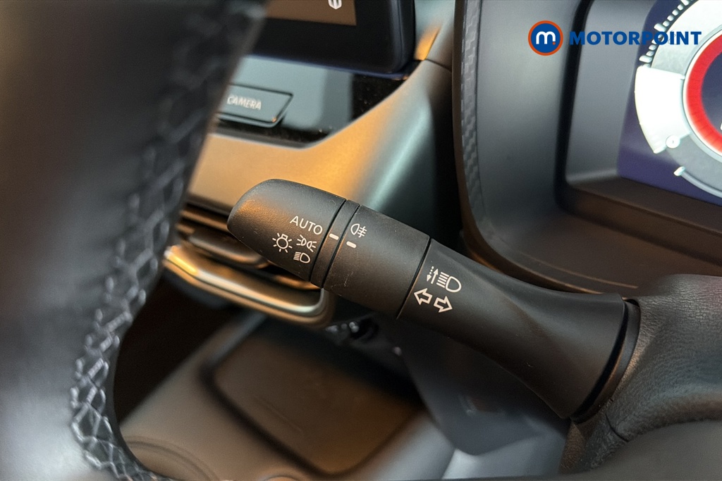 Nissan Juke N-Connecta Manual Petrol SUV - Stock Number (1663464) - 5th supplementary image