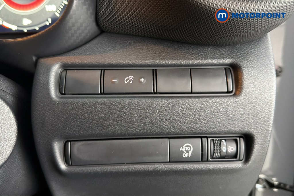 Nissan Juke N-Connecta Manual Petrol SUV - Stock Number (1663464) - 11th supplementary image