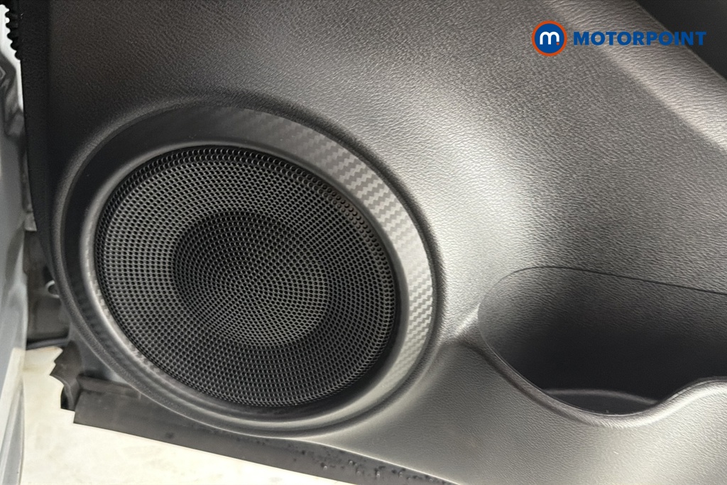 Nissan Juke N-Connecta Manual Petrol SUV - Stock Number (1663464) - 21st supplementary image