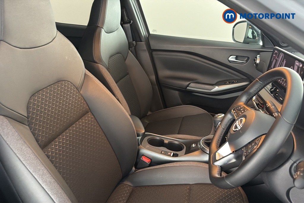 Nissan Juke N-Connecta Manual Petrol SUV - Stock Number (1663464) - 22nd supplementary image