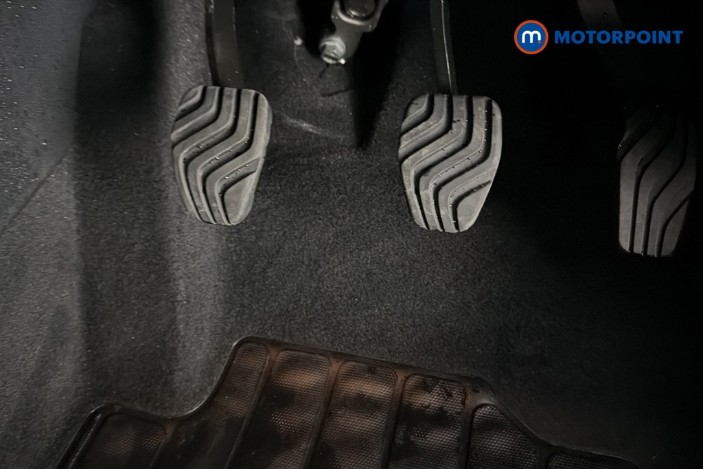 Nissan Juke N-Connecta Manual Petrol SUV - Stock Number (1663464) - 24th supplementary image