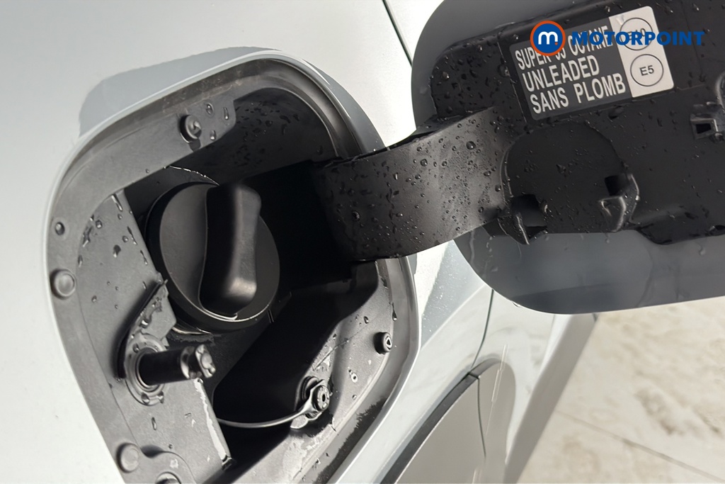 Nissan Juke N-Connecta Manual Petrol SUV - Stock Number (1663464) - 41st supplementary image
