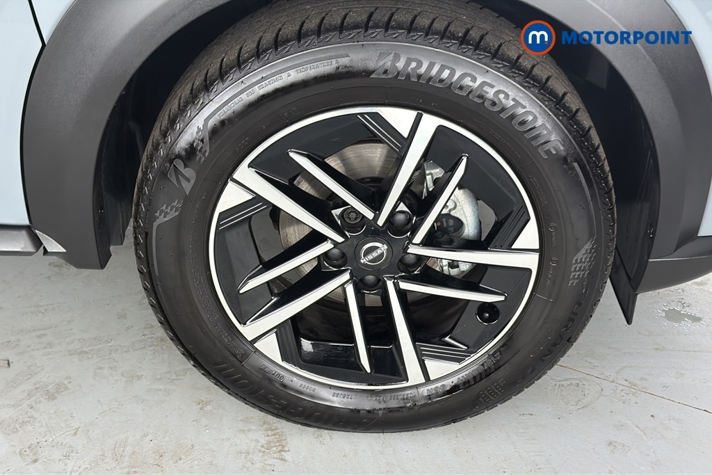 Nissan Juke N-Connecta Manual Petrol SUV - Stock Number (1663464) - 47th supplementary image