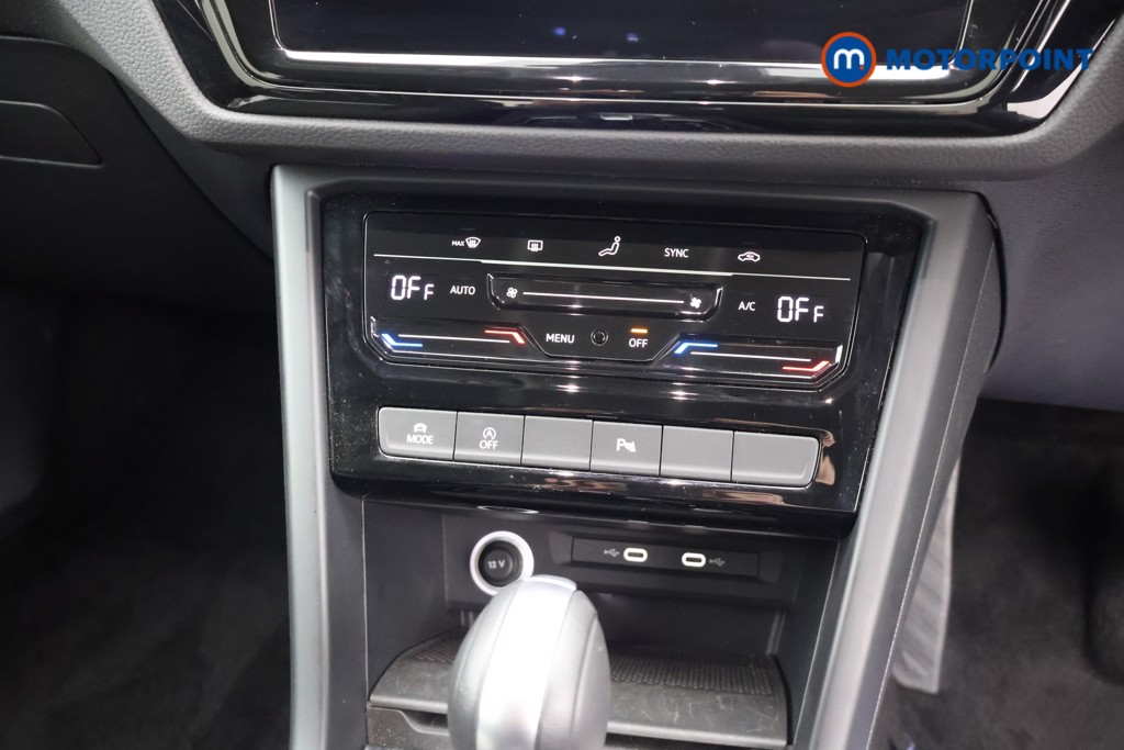 Volkswagen Touran SEL Automatic Petrol People Carrier - Stock Number (1663465) - 12th supplementary image