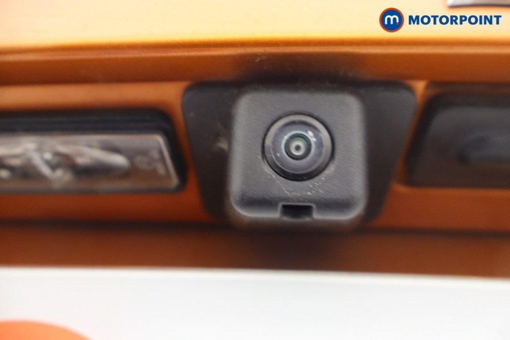 Peugeot 2008 Allure Premium-Plus Manual Petrol SUV - Stock Number (1664048) - 4th supplementary image