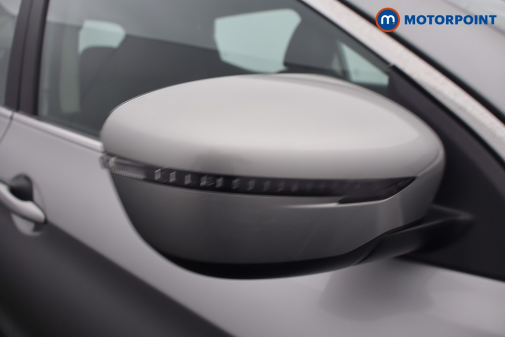 Nissan Qashqai Acenta Premium Manual Petrol SUV - Stock Number (1664984) - 23rd supplementary image