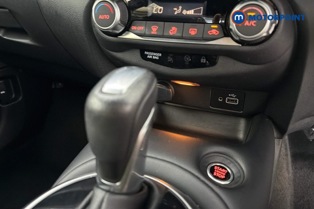 Nissan Juke N-Connecta Automatic Petrol SUV - Stock Number (1665101) - 17th supplementary image