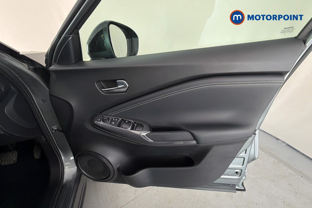Nissan Juke N-Connecta Automatic Petrol SUV - Stock Number (1665101) - 19th supplementary image