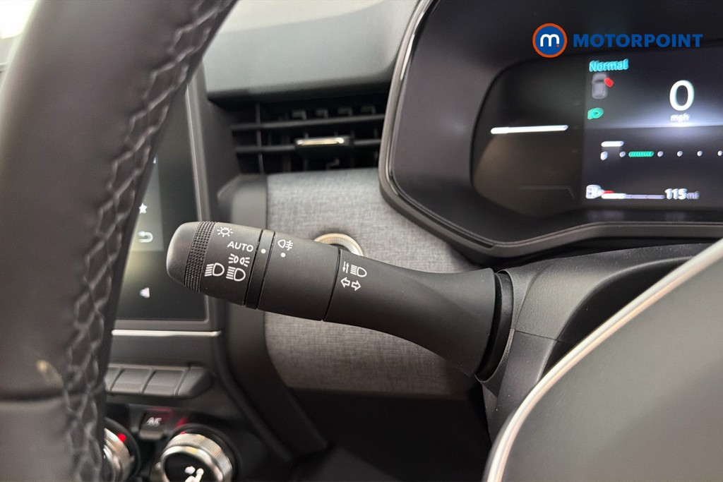 Renault Clio Evolution Manual Petrol Hatchback - Stock Number (1665114) - 6th supplementary image