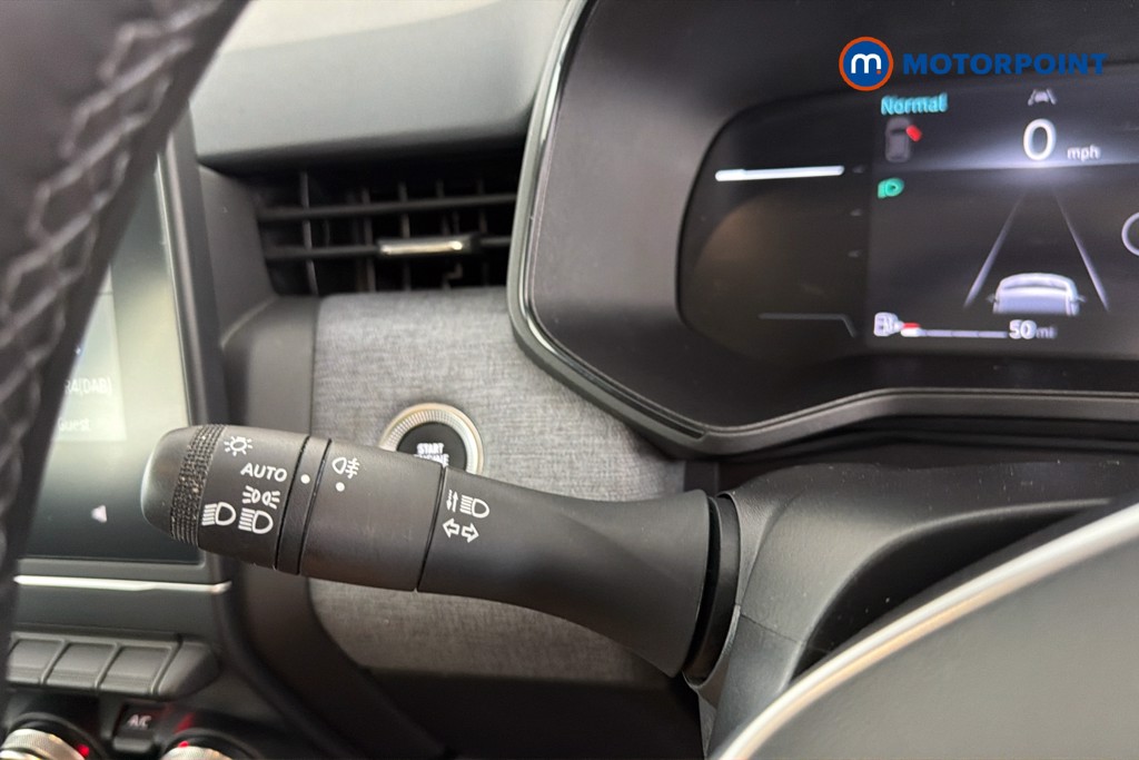 Renault Clio Evolution Manual Petrol Hatchback - Stock Number (1665131) - 6th supplementary image